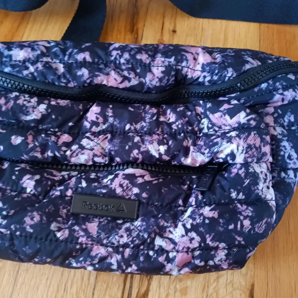 Reebok Rylan Quilted Fanny Pack tie dye back pink - Picture 2 of 6